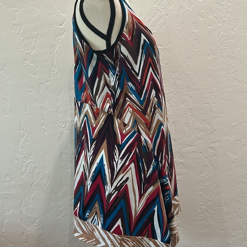 Chevron Patterned Sleeveless Dress - Picture 3 of 4